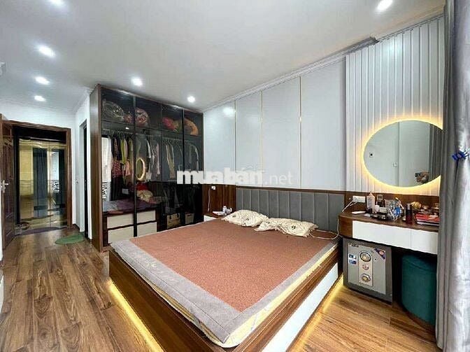 NHÀ LẠC LONG QUÂN, 7 TẦNG THANG MÁY Ô TÔ VÀO NHÀ PHÂN KHÚC HIẾM