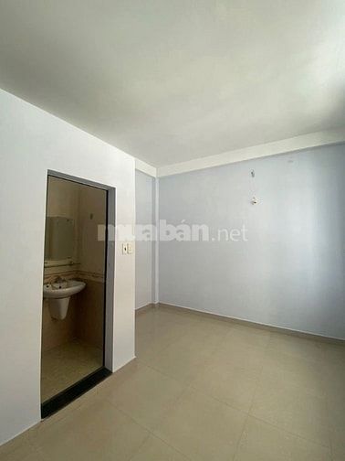 Cho thuê nhà hẻm 3m(XH) Trần Quang Khải, P.Đakao, Q.1 giá 13tr
