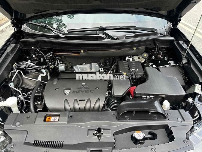 Mitsubishi Outlander 2022 2.0 CVT Premium - 38000