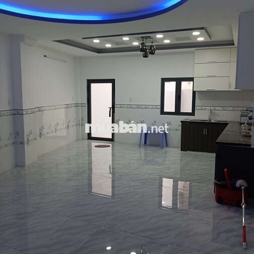 Cần vốn kinh doanh , bán nhà hẻm 3 gác thông thoáng