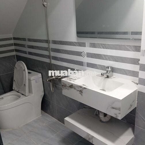 Cần vốn kinh doanh , bán nhà hẻm 3 gác thông thoáng