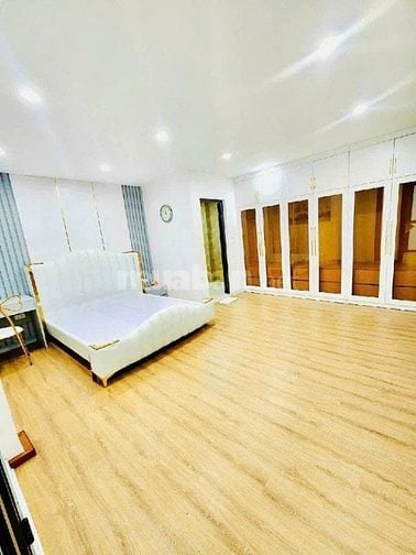 Bán nhà ngõ 155 Đặng Tiến Đông, nhà mới đẹp, sổ đỏ chính chủ