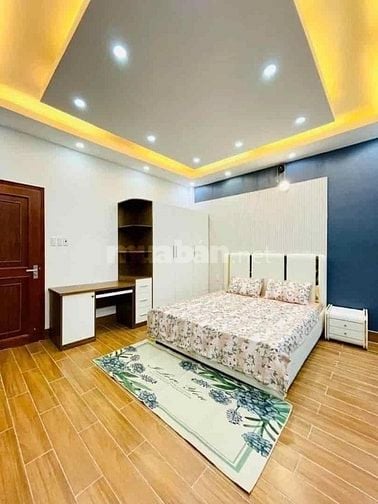 Giá sốc! Nhà hẻm 1 sẹc Tôn Đản, P15, Quận 4, DT 68m2 hẻm oto sổ riêng 