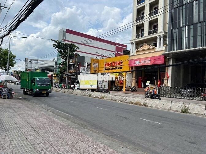 Bán gấp nhà mặt tiền Huỳnh Tấn Phát, P. Tân Thuận Đông, Quận 7