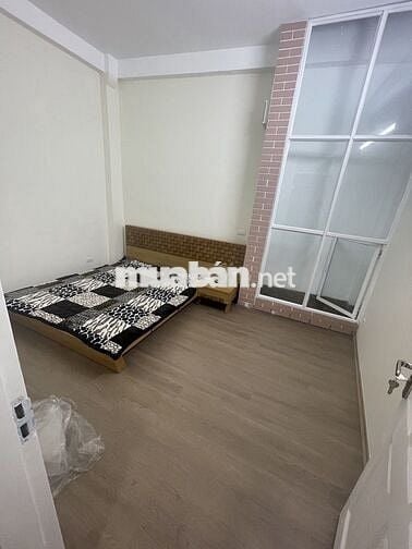 Nhà dân xây 40m2 x 4 tầng Thuỵ Phương, cách 1 nhà ra đường ô tô tránh