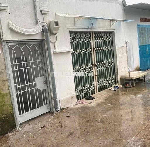 nhà bán đường xe hoi mặt tiền đông lân 5x30 rộng rãi