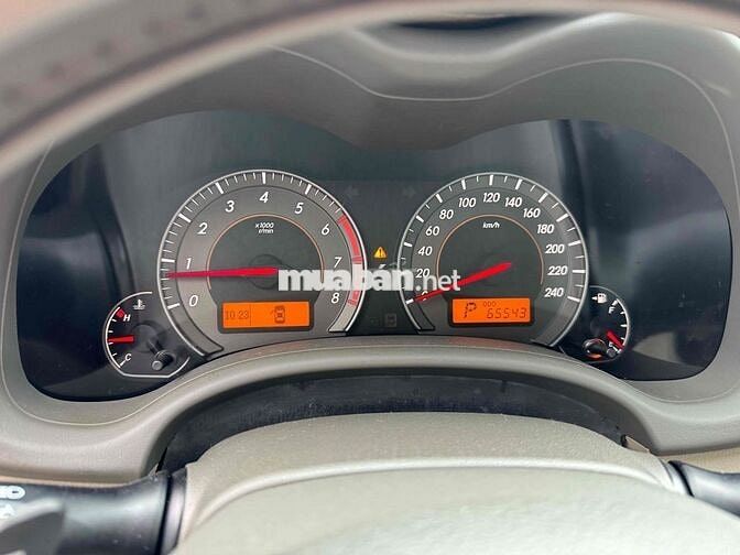 Toyota Corolla Altis 2010 2.0V - 65000 km