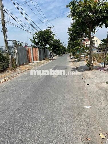 Xưởng MT Đường 12M mặt tiền ngang tận 20m cực dễ cho xe ra vào