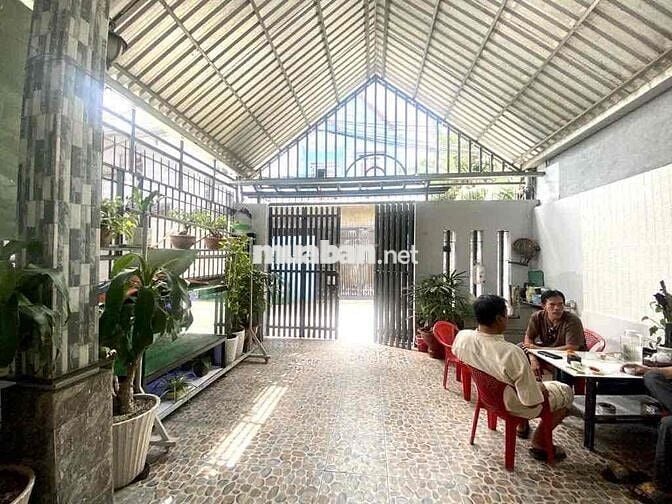 NHÀ RỘNG ÔTÔ NGỦ TRONG NHÀ 110M GIÁ NHĨNH 4TỶ