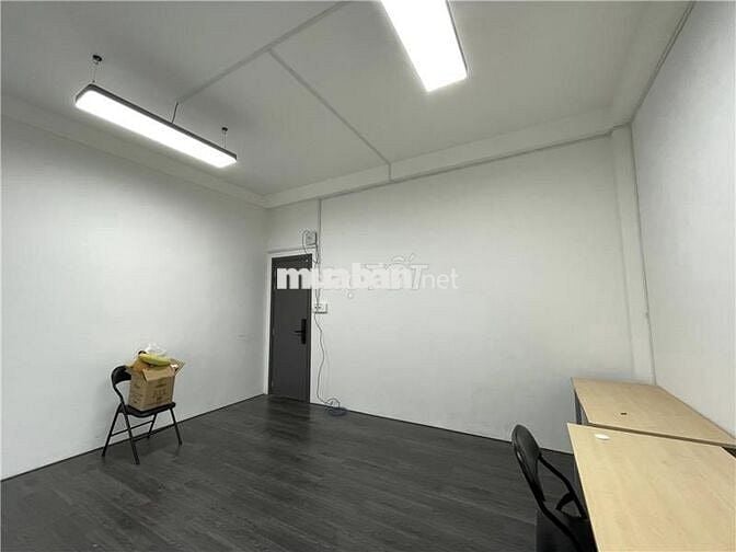 Cho thuê văn phòng tại Tân Bình, Diện tích: 16m2 (4 x 4)