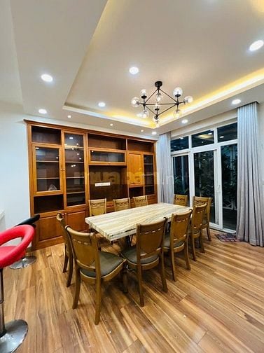 Cho thuê biệt thự Villa Park full nội thất 25 Tr- Huyền 0909394065