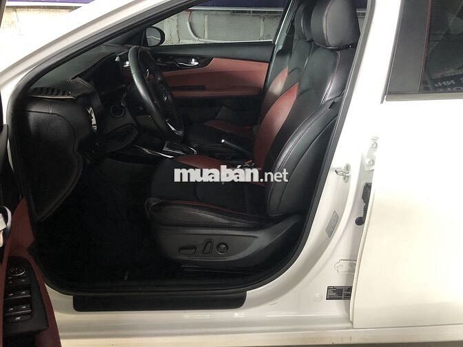 Kia Cerato 2021 2.0 AT PREMIUM - 45.000 km