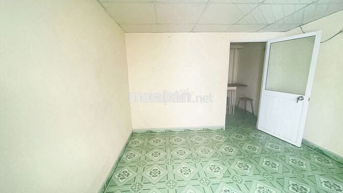 BÁN NHÀ CŨ TIỆN XÂY MỚI ĐÔNG HỒ P4 Q8 - HẺM BA GÁC - GIÁ 2.7 TỶ