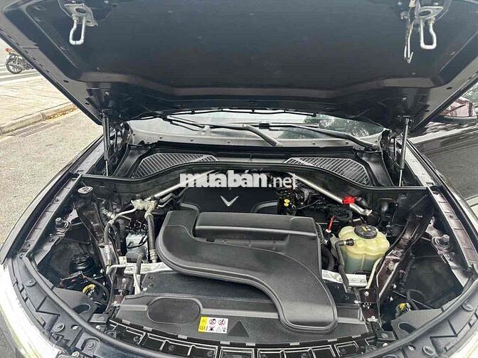 VinFast Lux SA2.0 2021 Plus 2.0 AT - 75000 km