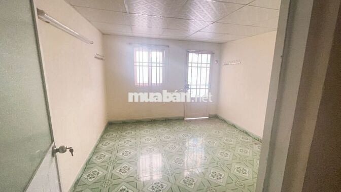 BÁN NHÀ CŨ TIỆN XÂY MỚI ĐÔNG HỒ P4 Q8 - HẺM BA GÁC - GIÁ 2.7 TỶ