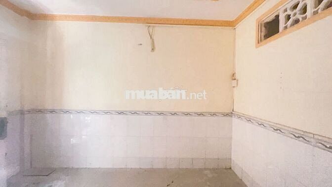 BÁN NHÀ CŨ TIỆN XÂY MỚI ĐÔNG HỒ P4 Q8 - HẺM BA GÁC - GIÁ 2.7 TỶ