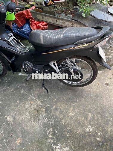 Honda Blade 2024 màu đen chạy được 2000km