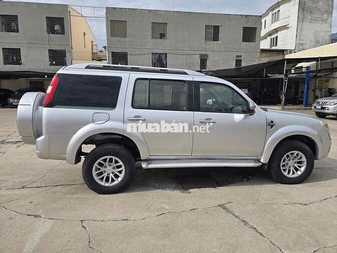 Ford Everest 2012 2.5L 4x2 MT - 162000 km