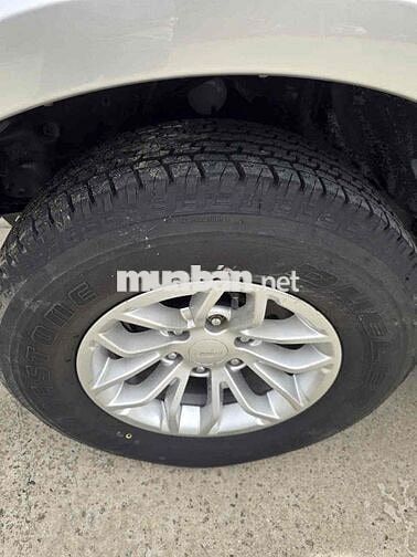 Ford Everest 2012 2.5L 4x2 MT - 162000 km