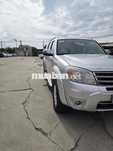 Ford Everest 2012 2.5L 4x2 MT - 162000 km
