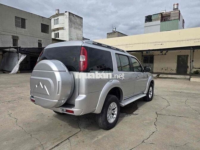 Ford Everest 2012 2.5L 4x2 MT - 162000 km