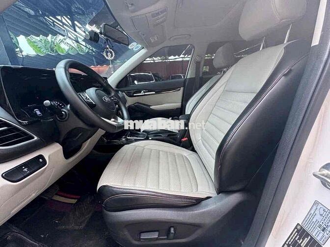 Kia Seltos 2022 Premium 1.4 AT - 34000 km