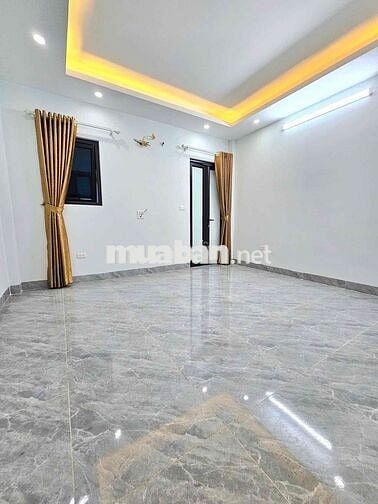 Nhỉnh 5 tỷ có nhà gần quận uỷ Bắc từ liêm - Ô tô đỗ cổng