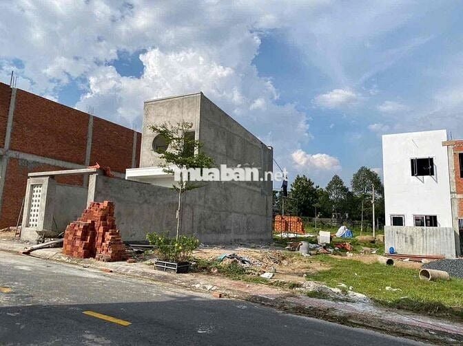 Cần bán nền đất đẹp ngay khu dân cư