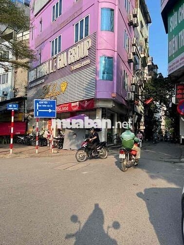 Chính chủ bán căn hộ thang máy ngoại phố Chùa Láng sổ đỏ 80 m2 ngay đạ