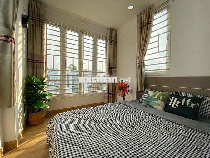 STUDIO CỬA SỔ ĐÓN NẮNG🌤️VIEW ĐẸP_HẺM XE HƠI_THANG MÁY GẦN VX DÂN CHỦ ✨