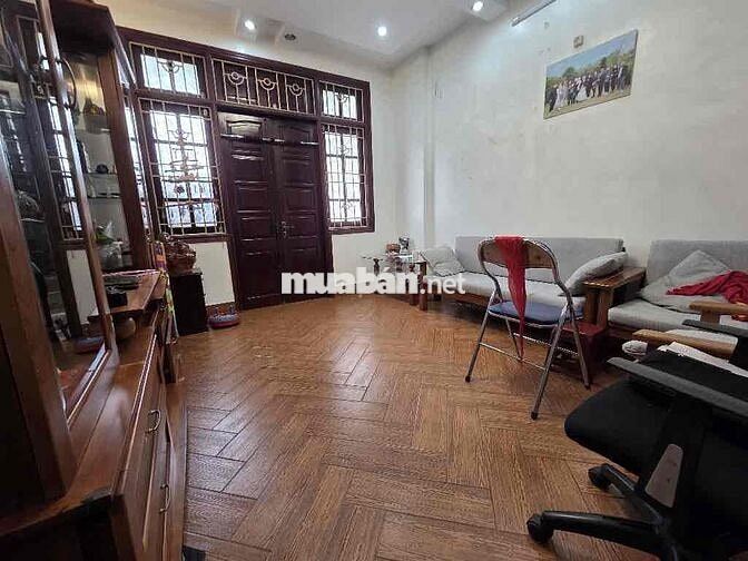 Bán nhà mặt phố Trung Kính.40m 5 tầng. 22,8 tỷ.