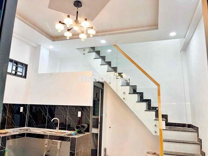 CHO THUÊ NHÀ NGUYÊN CĂN GẦN TRƯỜNG UFM SÁT QUẬN 4