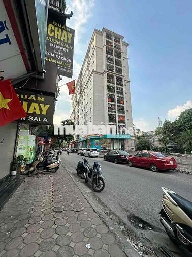 Bán nhà mặt phố Trung Kính.40m 5 tầng. 22,8 tỷ.