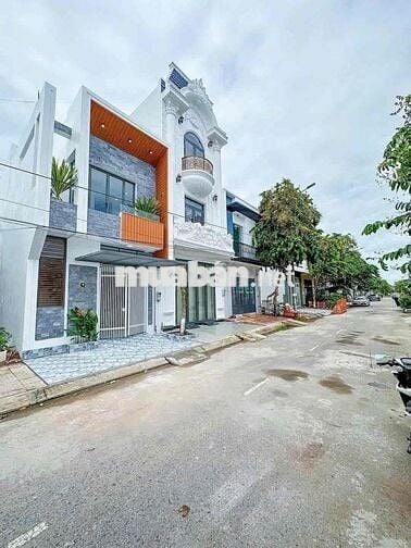 Nhà Ngộp Bank giá 850tr gần KCN Cầu Tràm