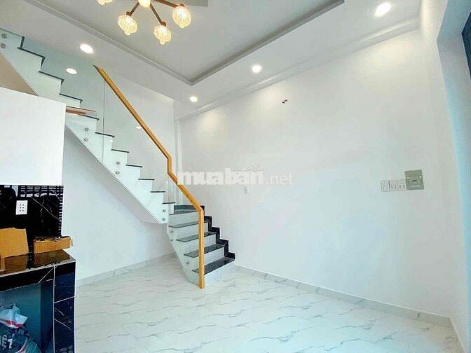 CHO THUÊ NHÀ NGUYÊN CĂN GẦN TRƯỜNG UFM SÁT QUẬN 4