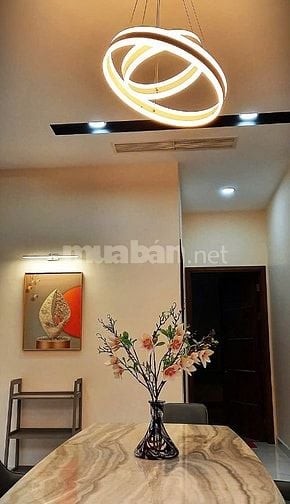 Cho thuê biệt thự Riviera Cove căn góc Hồ bơi đẹp - Huyền 0909394065