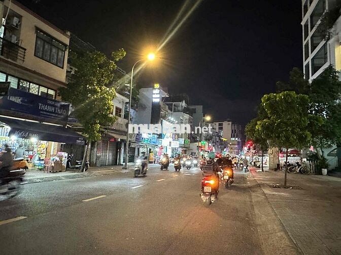 Nhà mặt tiền Nguyễn Thông, Quận 3 – 4.5x10m, cho thuê chỉ 27 triệu