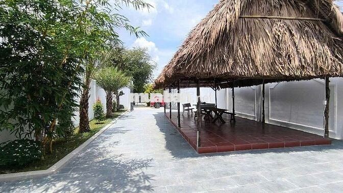 Bán nhà vưòn 790 triệu gần ql1a, vòng xoay an lạc