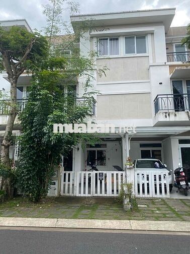 NHÀ MẠT TIỀN ĐƯỜNG,KHU DÂN CƯ PHONG PHÚ 4 BÌNH CHÁNH GẦN CHỢ PHÚ LẠC.