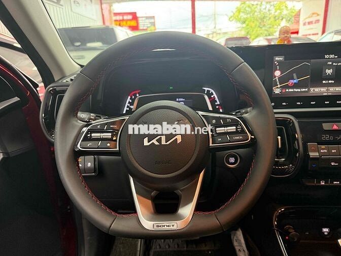 Kia Sonet 2023 Premium 1.5 AT - 16000 km