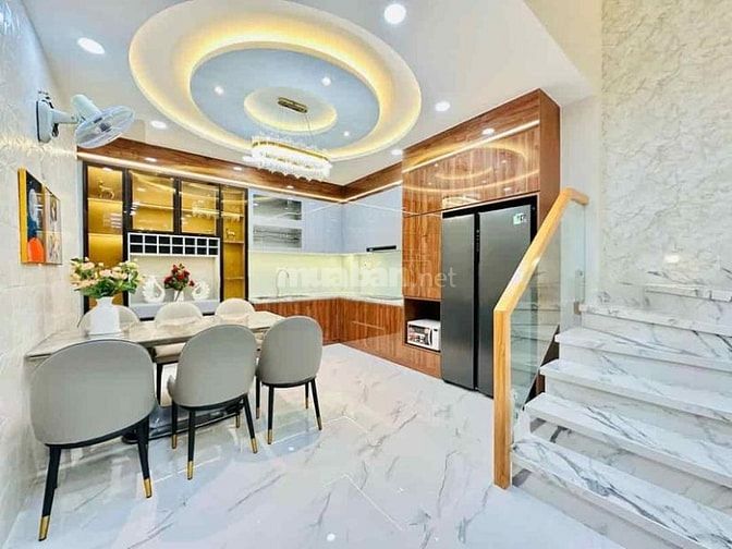 Nhà giá ngộp duy nhất 3 tầng,SHR giá 3ty100 Huỳnh Tấn Phát, Phú T