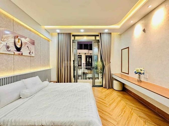 Nhà giá ngộp duy nhất 3 tầng,SHR giá 3ty100 Huỳnh Tấn Phát, Phú T