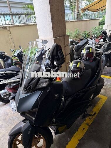 Bán xe XMAX 300 còn mới (kèm phụ kiện GIVI)