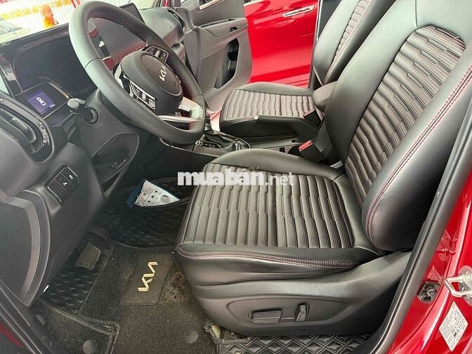 Kia Sonet 2023 Premium 1.5 AT - 16000 km