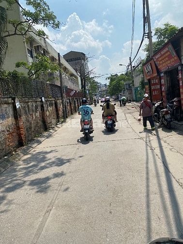 Chính chủ cho thuê đất mặt đường ô tô