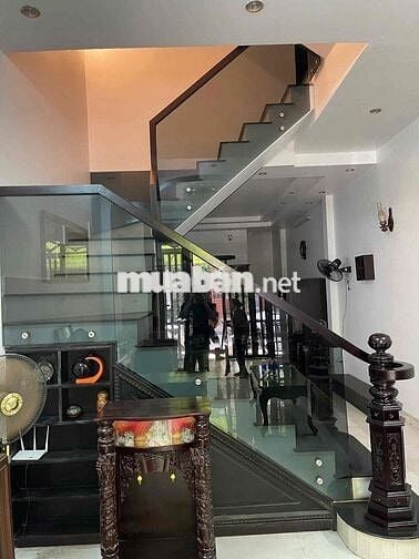 Cho thuê nhà mới tinh, Full nội thất 1 trệt 2 lầu P.Long Bình Tân gần