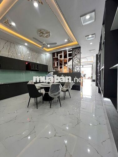 Nhà phố 1 trệt – 1 lầu - Gần chợ Bình Chánh - Sổ hồng riêng