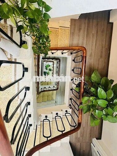 Bán gấp căn nhà phân lô Nghĩa Đô - Hoàng Quốc Việt