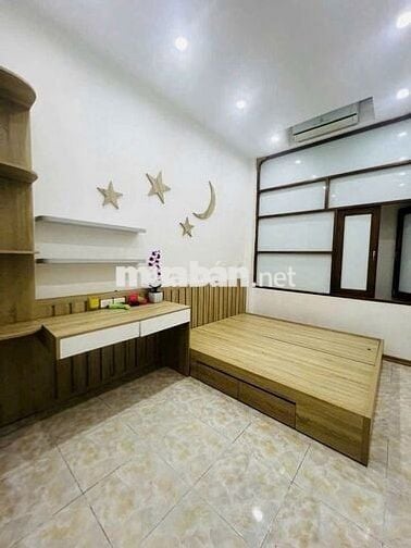 Bán gấp căn nhà phân lô Nghĩa Đô - Hoàng Quốc Việt