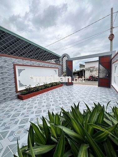 Nhà phố 1 trệt – 1 lầu - Gần chợ Bình Chánh - Sổ hồng riêng